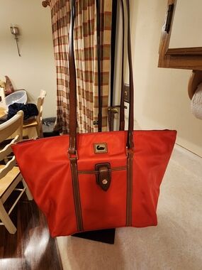 DOONEY & BOURKE Red Wayfarer Nylon Zip Tote Purse Shoulder Bag Brown Leathr Trim